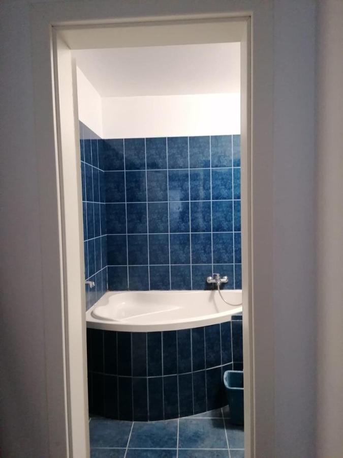 Apartament Near The Park Two Rooms Bucharest Exterior photo